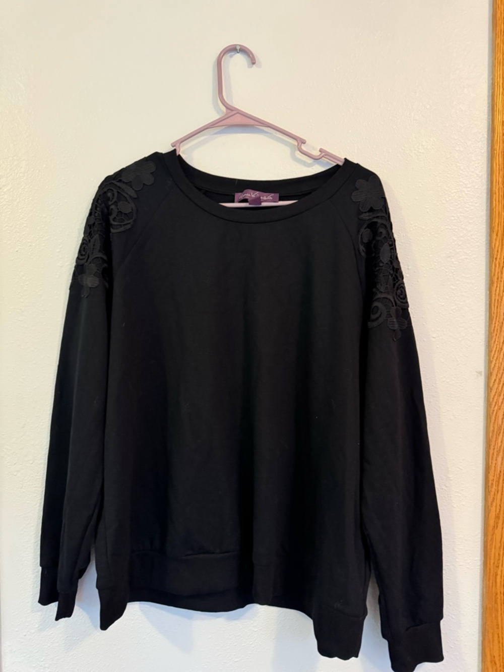 Gloria Vanderbilt Black Sweatshirt with Lace Appliqué Shoulders